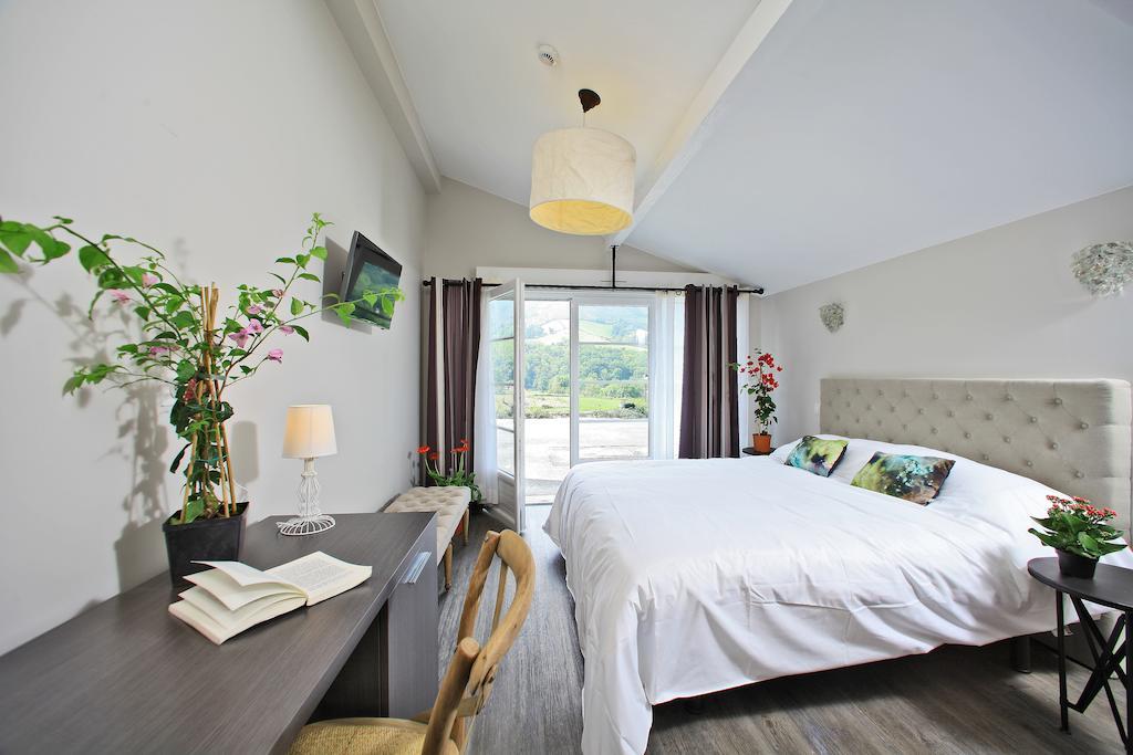 Hotel Agian Итсасу Номер фото